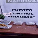 bolivianos con cápsulas de droga en Tucumán