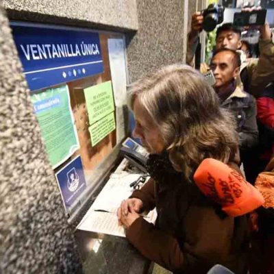Helen Álvarez presenta las pruebas contra Mariana Parado