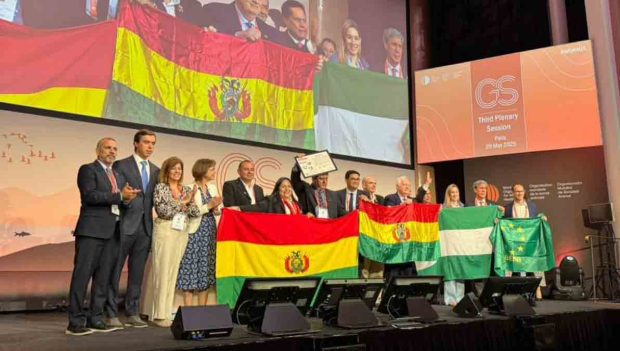 entrega a representantes de Bolivia del certificado de país libre de fiebre aftosa