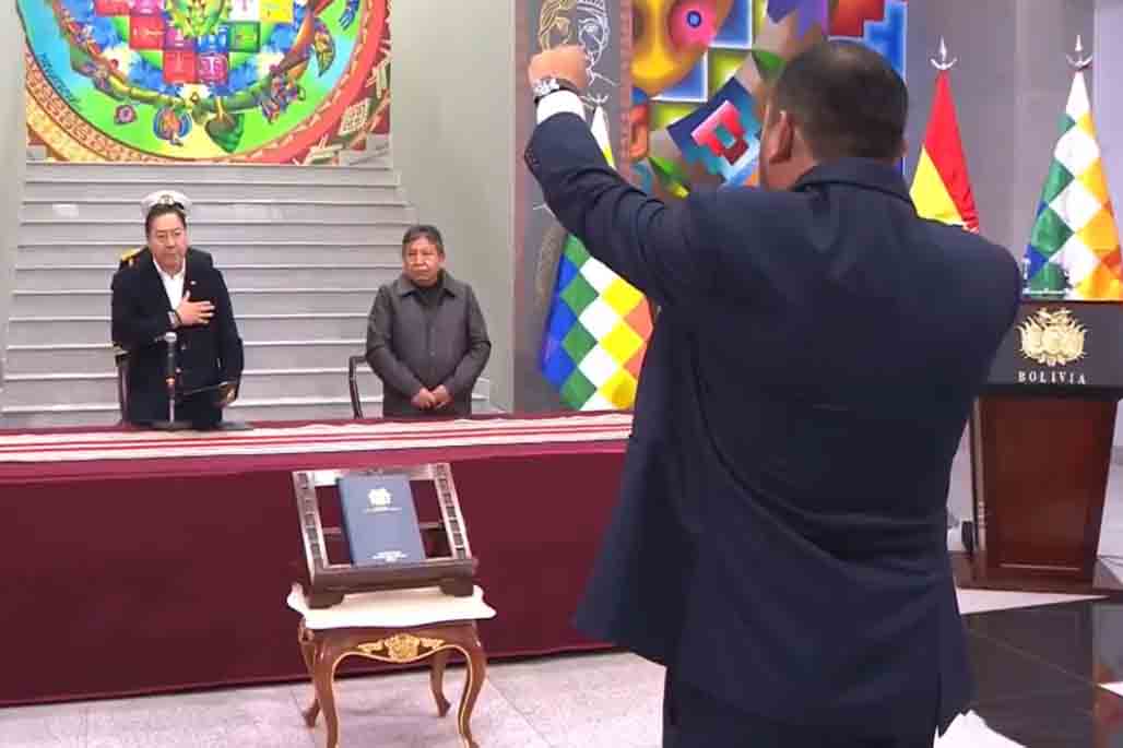 posesión Roberto Ríos