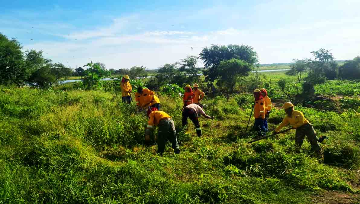 capacitación bomberos bolivianos