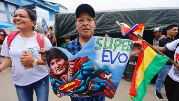 pancarta de Evo Morales