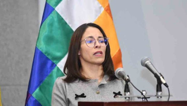 Jesica Saravia ministra de justicia