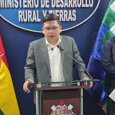 ministro Cusicanqui y Flores
