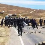 policías