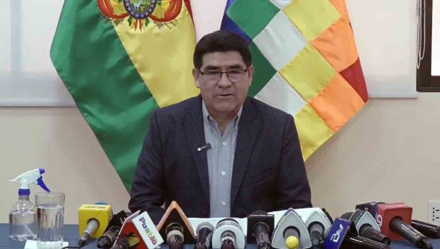 ministro Omar Veliz