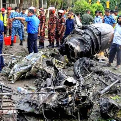 avión militar cae en un colegio en Bangladesh