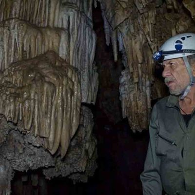 documental Tras las huellas de un dinosaurio