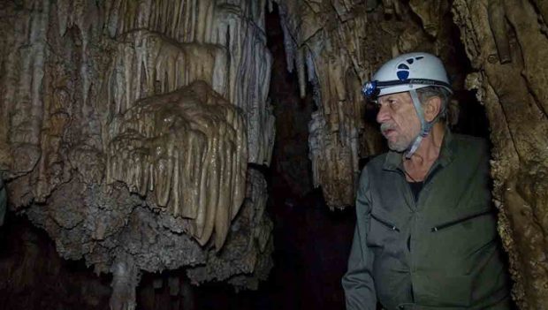 documental Tras las huellas de un dinosaurio