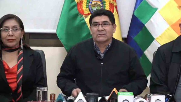 Ministro de Educación omar Veliz