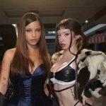 Emilia y Six Sex