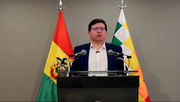 Ministro Sergio Cusicanqui Loayza,