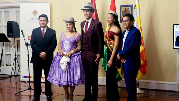 residentes paceños en EEUU