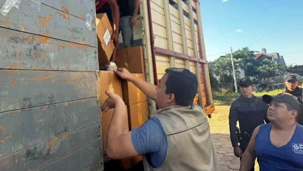 cajas con las papeletas electorales