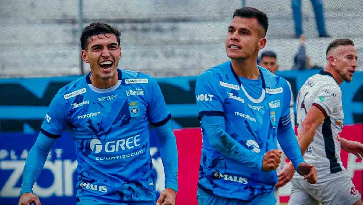 Blooming vence a FC Universitario