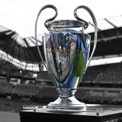 Champions cambia horario