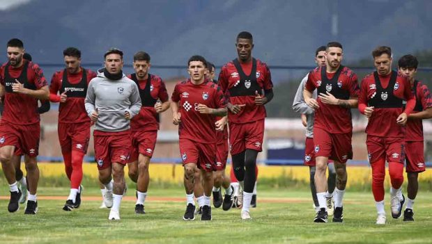 Cienciano se enfrenta a Bolívar