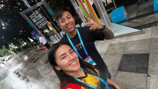 Angélica Berrios y Conrado Moscoso en Chengdu, China