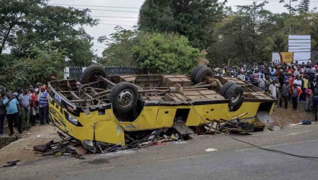 vuelca bus en Kenia