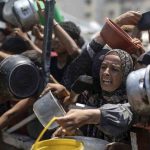 pobladores en Gaza reclaman por alimentos