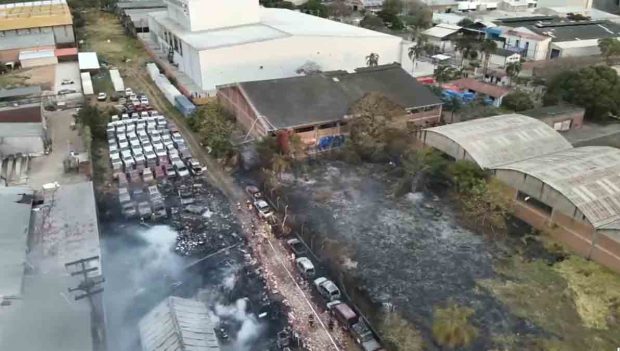 incendio en depósito de la gobernación de Santa Cruz