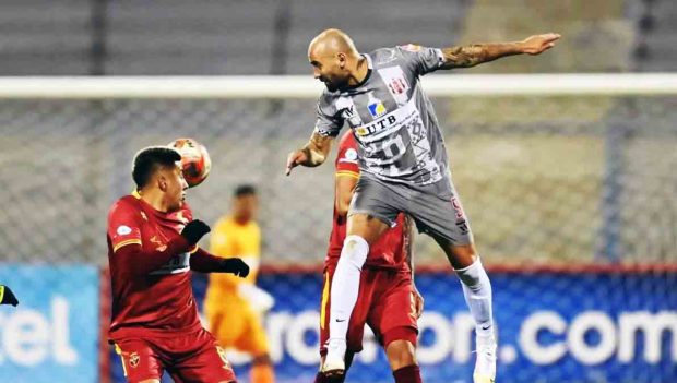 Independiente Petrolero y Real Oruro