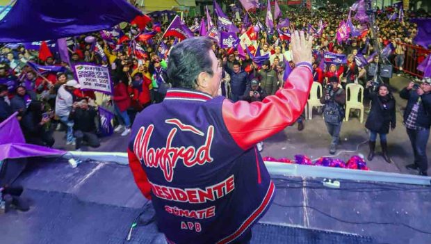 Manfred Reyes Villa