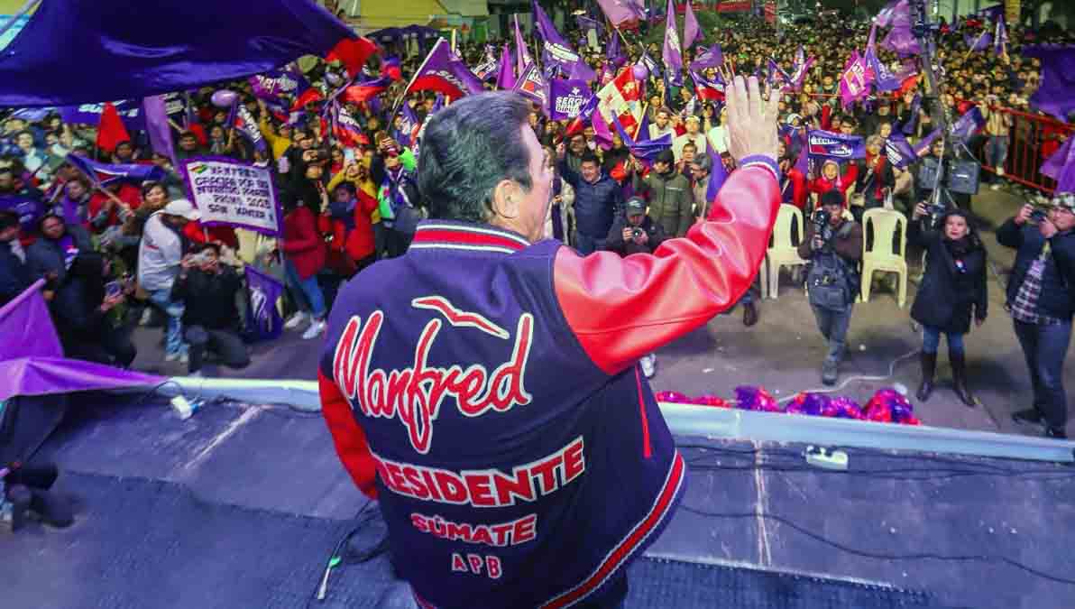 Manfred Reyes Villa