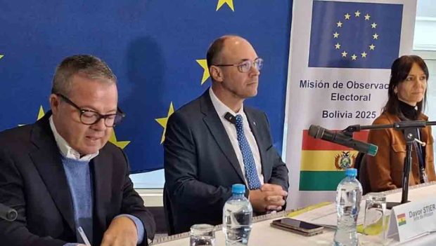 misión europea de observadores en Bolivia