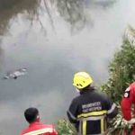 el cadáver flotando en el río Rocha