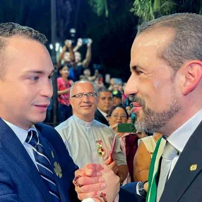 Romer Saucedo con Luis Fernando Camacho