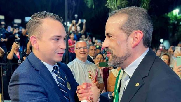 Romer Saucedo con Luis Fernando Camacho