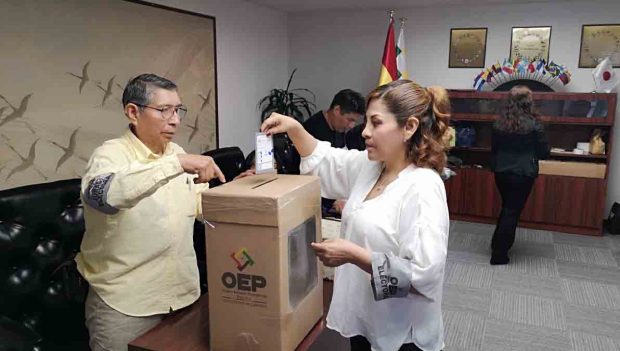 votación bolivianos exterior