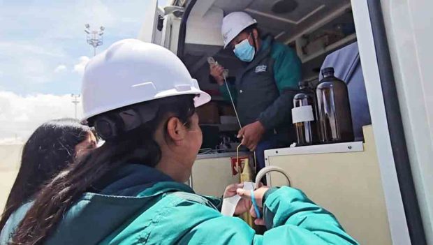 personal de la ANH realiza análisis de la calidad de combustibles