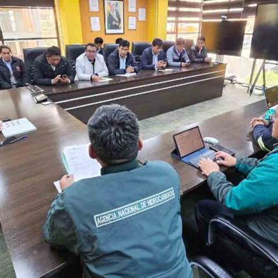 reunión del director de la ANH con choferes