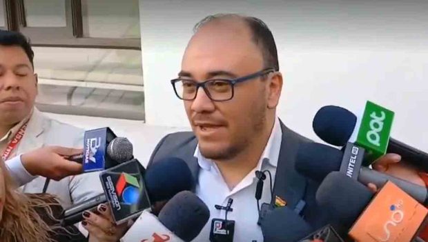 vocal Gustavo Ávila