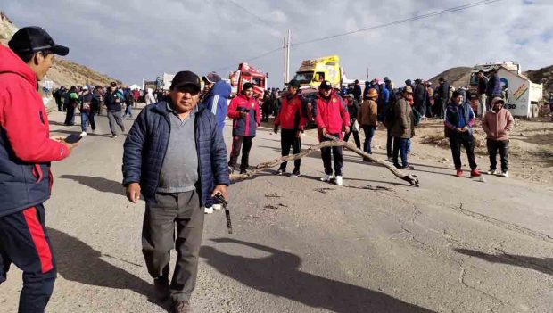 bloqueo en ruta Potosí-Sucre