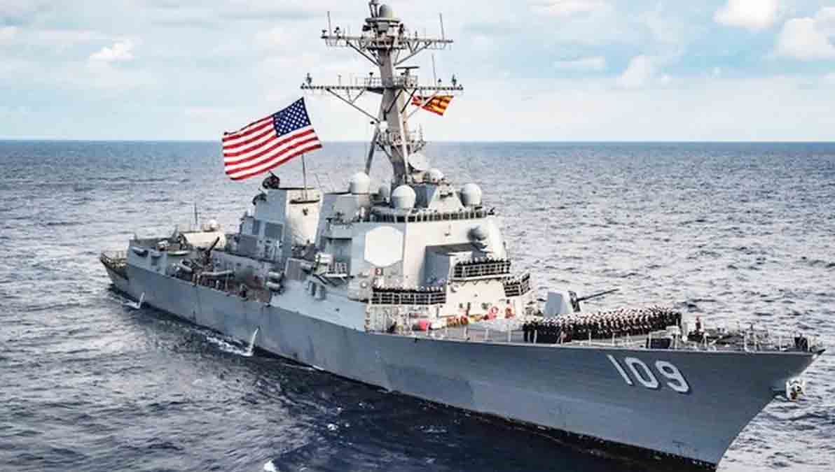 El buque de guerra USS Sampson (DDG 102) de la Armada de los EEUU.