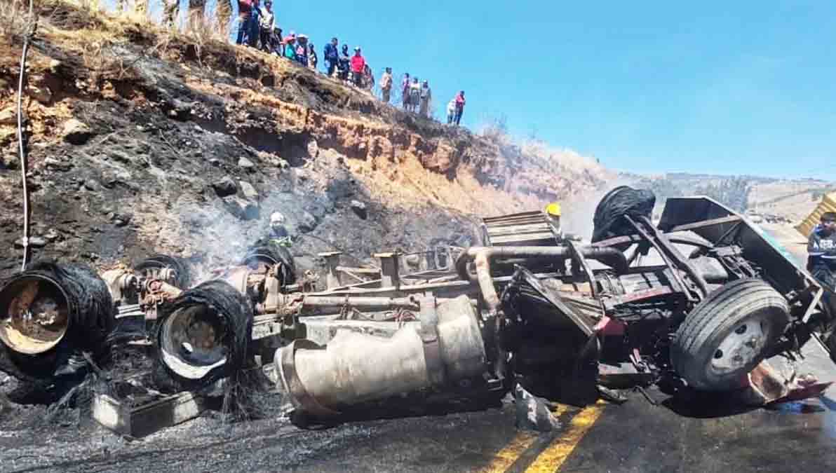 Dos personas calcinadas en accidente en Melga