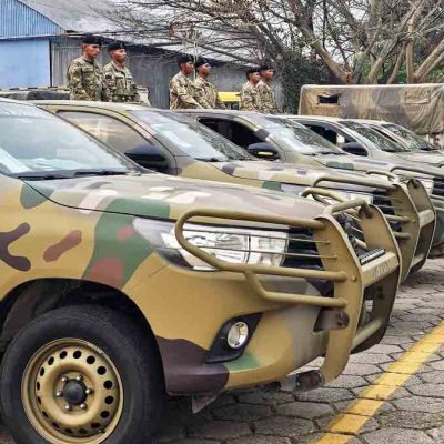 camionetas del Ejército boliviano