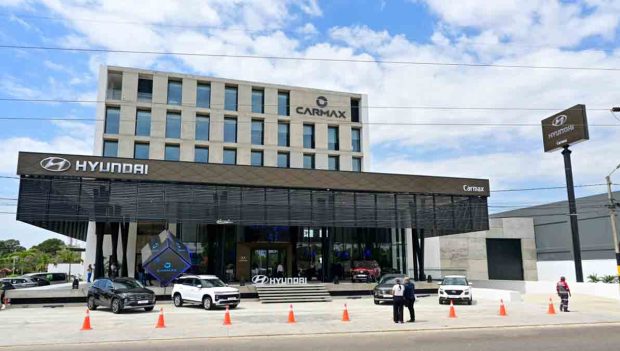 inauguran nuevo edificio Carmax