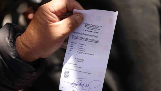 certificado de exención por no votar