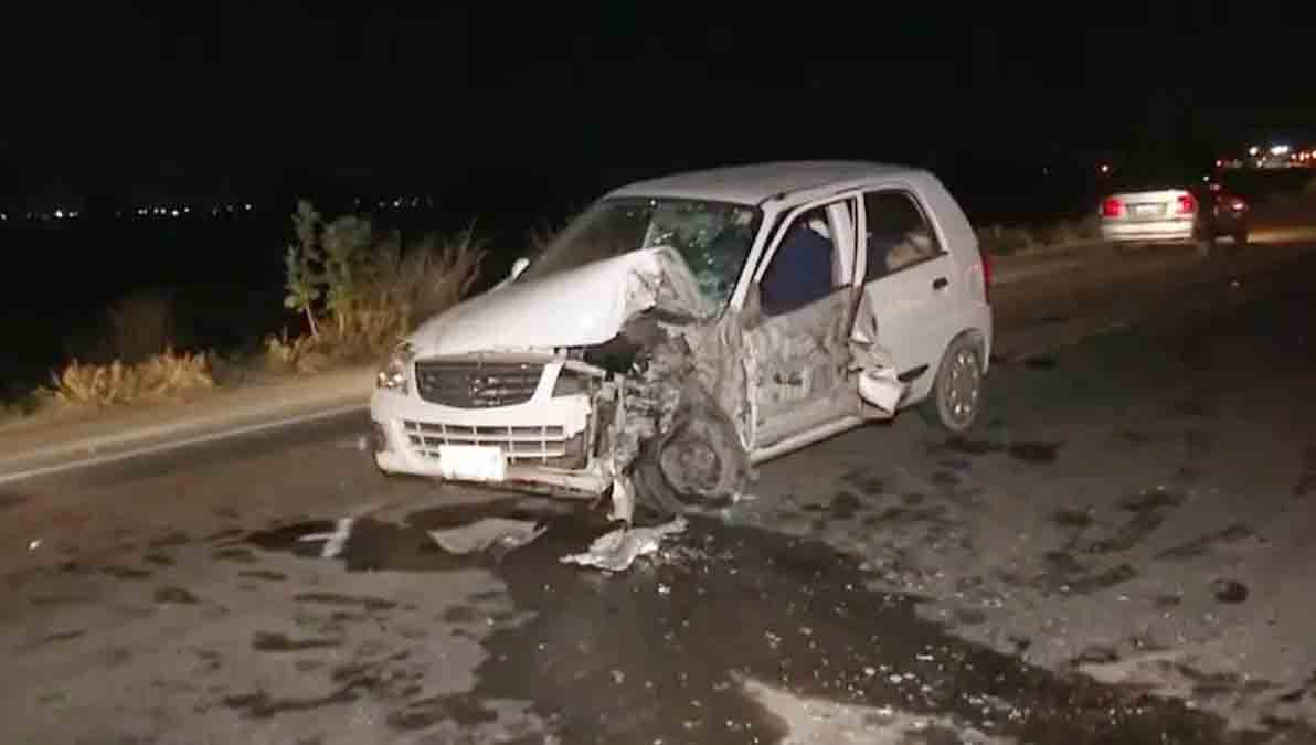 el vehículo que colisionó contra un carro cisterna