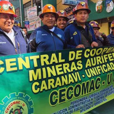 marcha de cooperativistas mineros en La Paz
