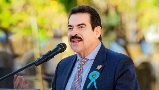 Manfred Reyes Villa