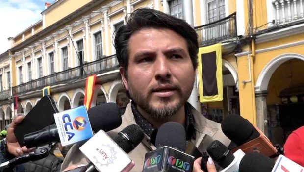 secretario Enrique Mendieta