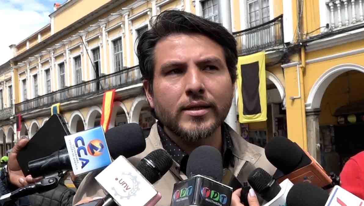 secretario Enrique Mendieta