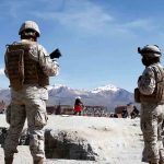 militares bolivianos vigilan la frontera