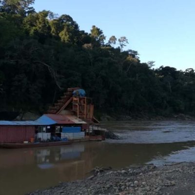 mueren aplastados por buscar oro en Pando