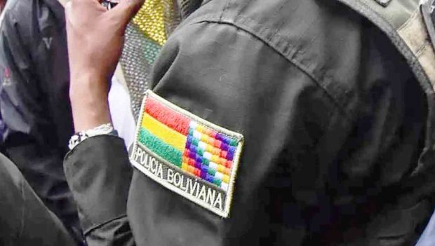 policía imputado por pornografía
